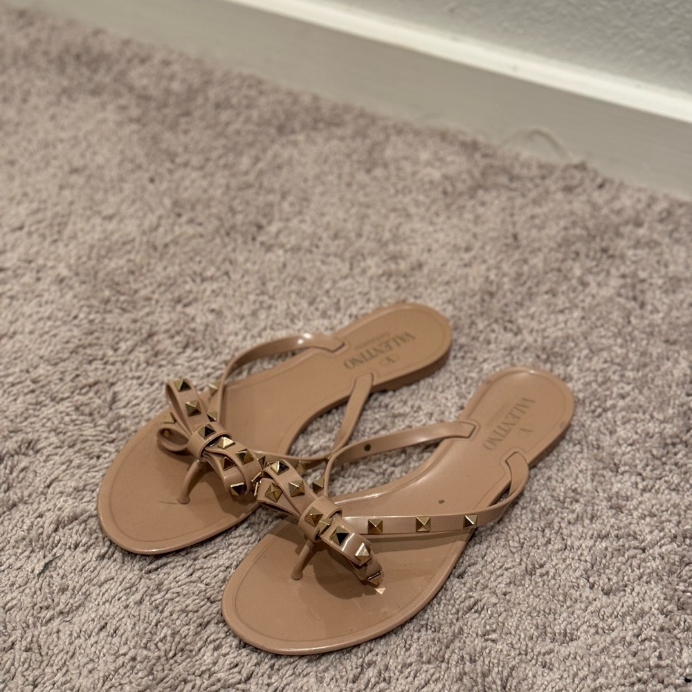 Valentino ROCKSTUD RUBBER SLIPPER